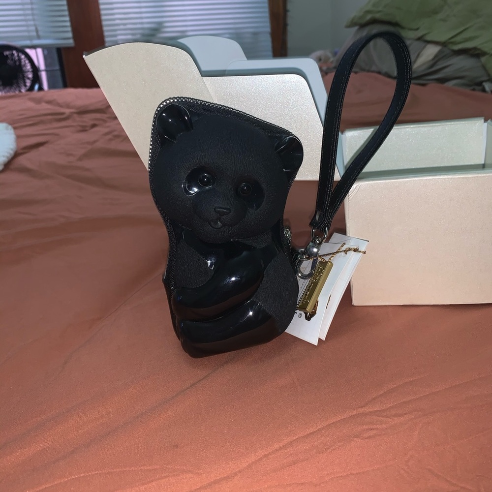Handcrafted Rhinestone 3D Panda Wristlet - Picture 9 of 10